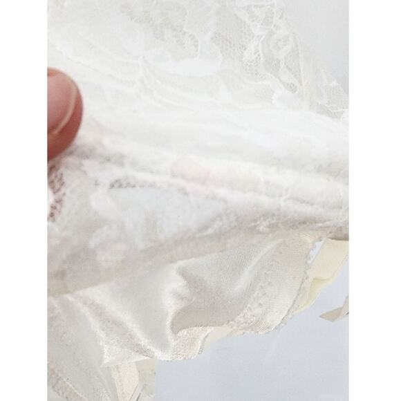 New NWT Vintage Deadstock Fredricks Of Hollywood White Lace Underwire Bra 38D - Picture 7 of 8